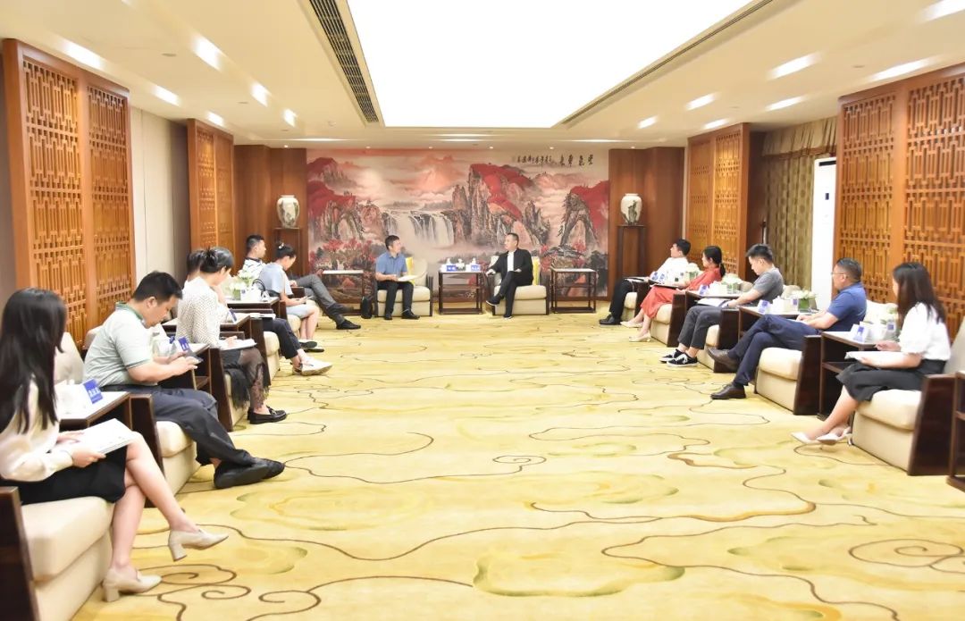 华融湘江银行莅临老哥网调查互换(图2)