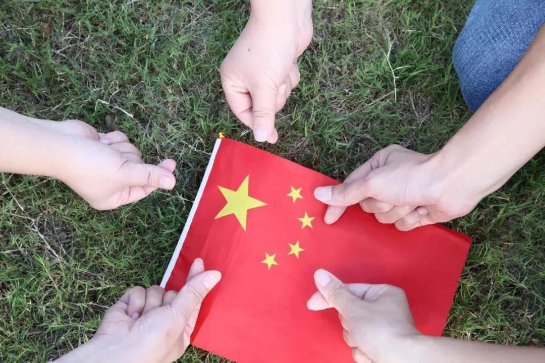 我在老哥网，，向祖国告白(图1)