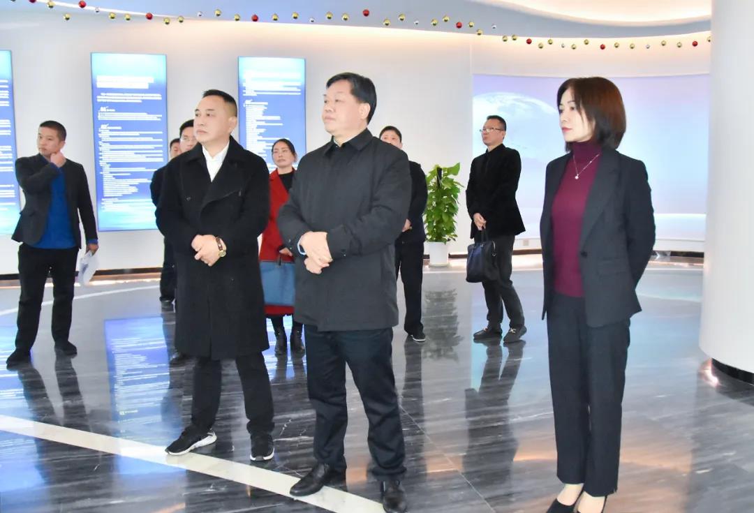 岳阳经开区辅导莅临老哥网调查互换(图1) 岳阳经开区辅导莅临老哥网调查互换(图1)